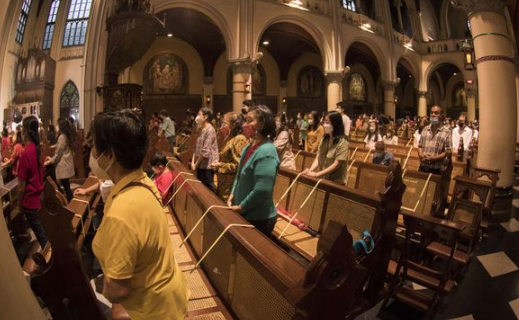 Misa Natal Digelar di Banyak Daerah