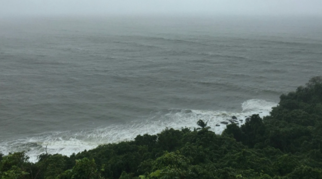 Pasang Maksimum Ancam Pesisir NTB & NTT