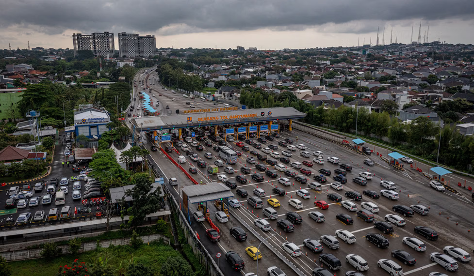 Puncak Arus Balik Lebaran Disertai Hujan Deras Melanda